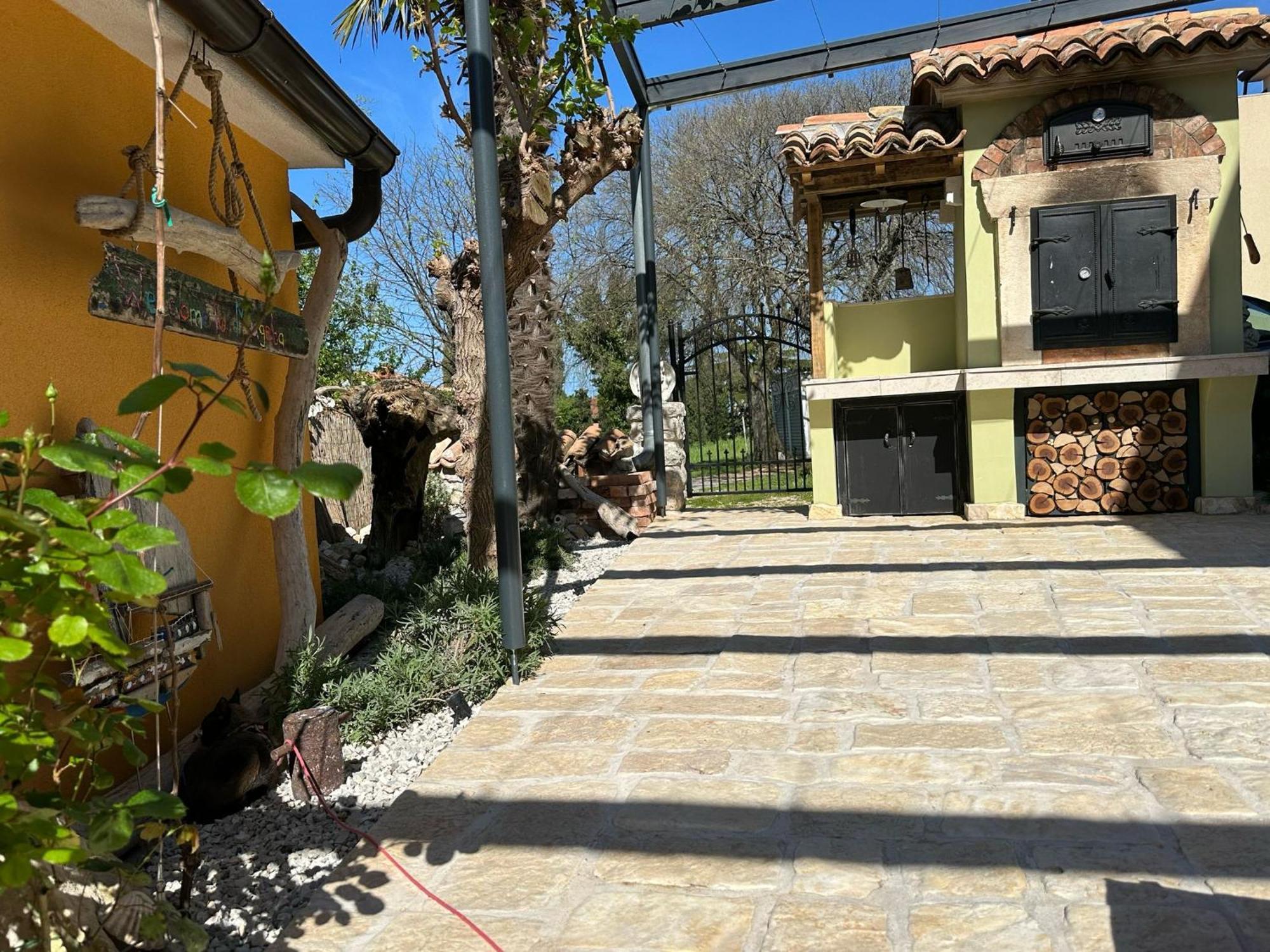 4 You Apartments Mugeba Exterior photo